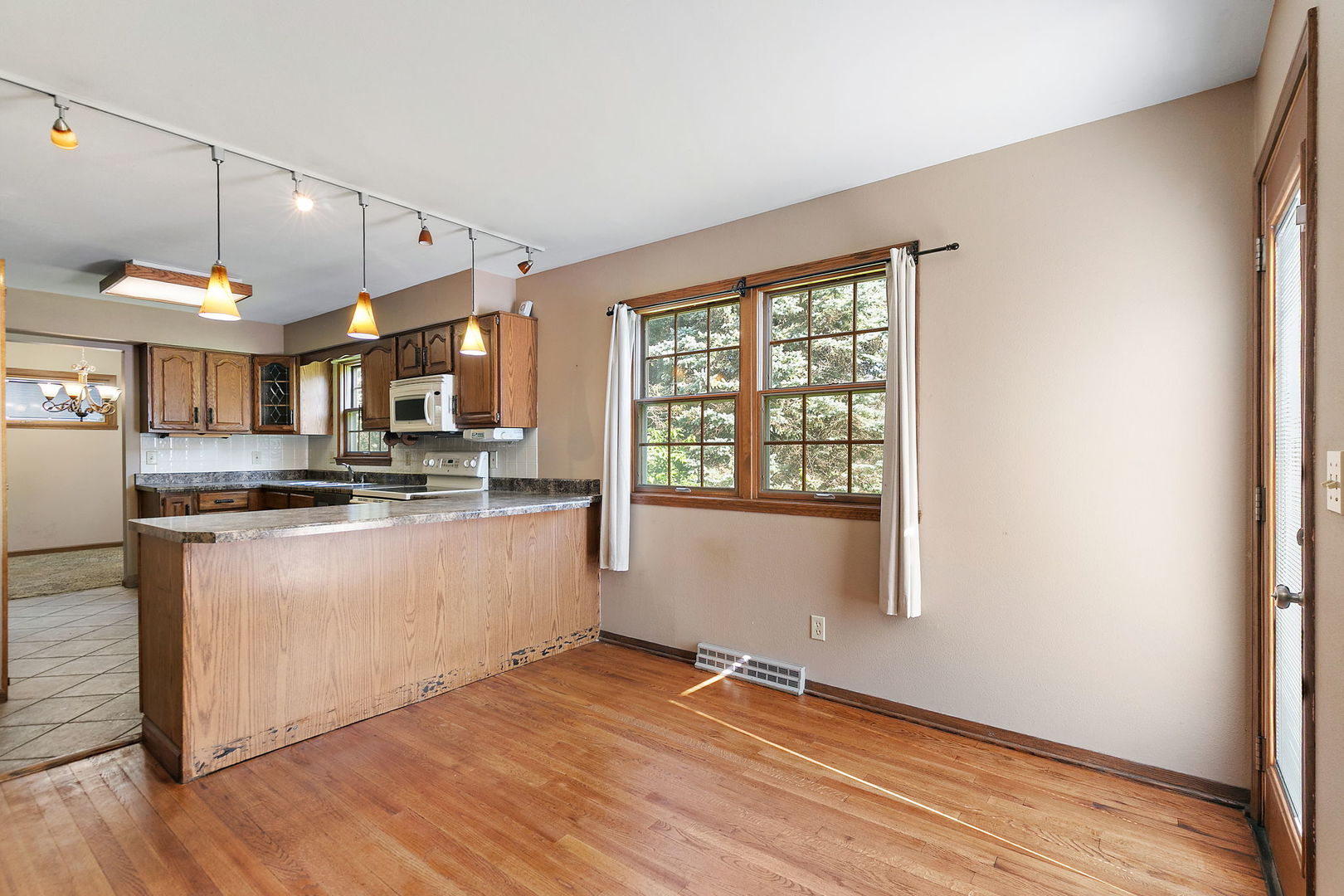 5848 Weymouth Drive Property Photo 10
