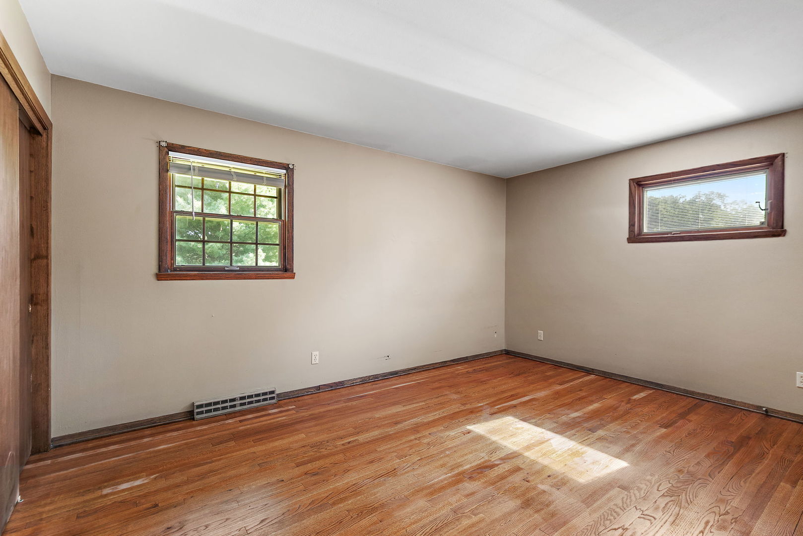 5848 Weymouth Drive Property Photo 13