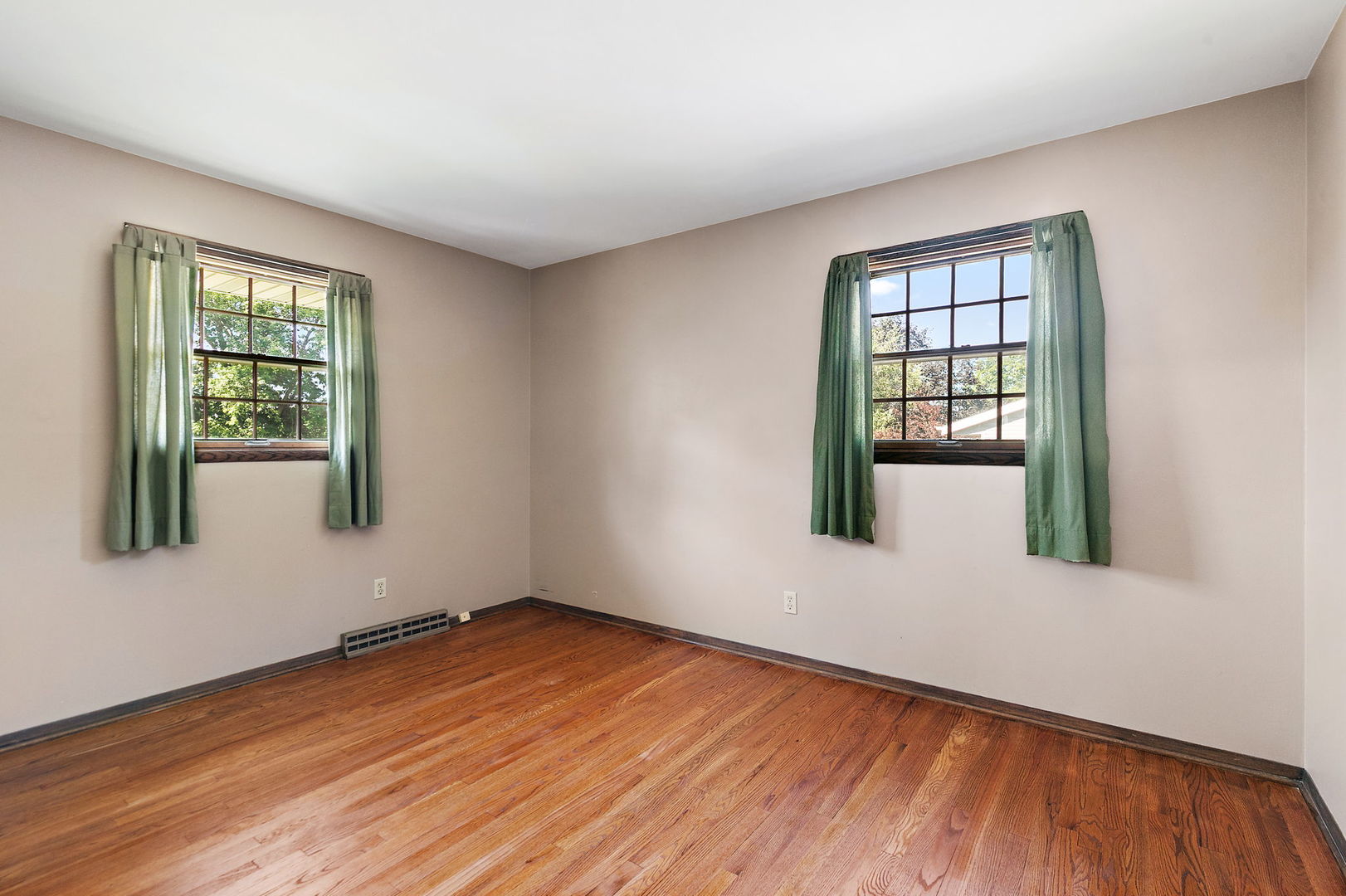 5848 Weymouth Drive Property Photo 16