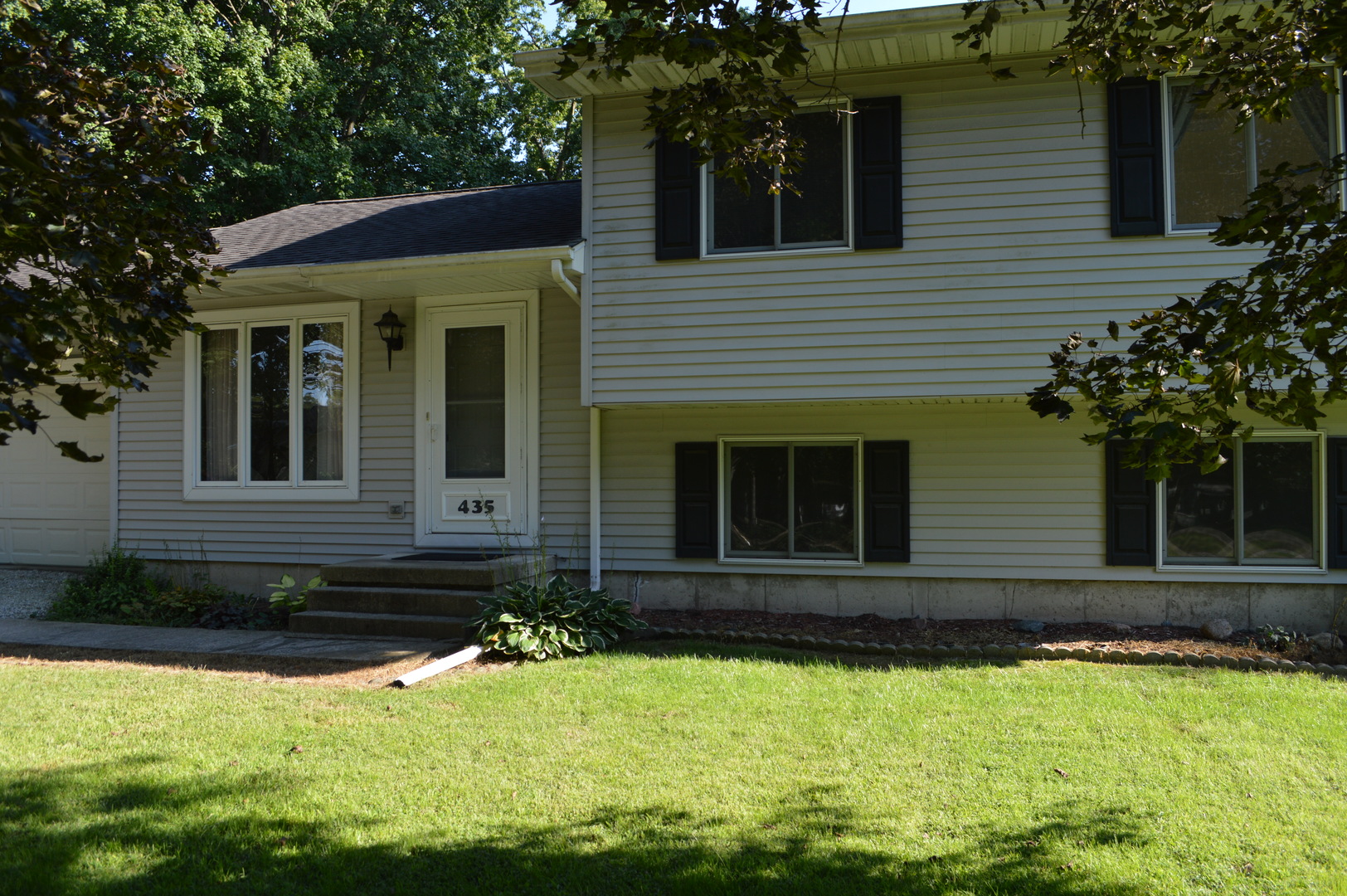 435 Public Street Property Photo 2