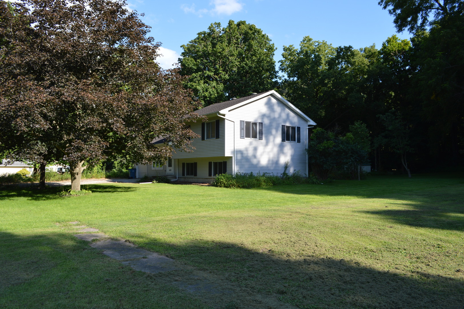 435 Public Street Property Photo 4