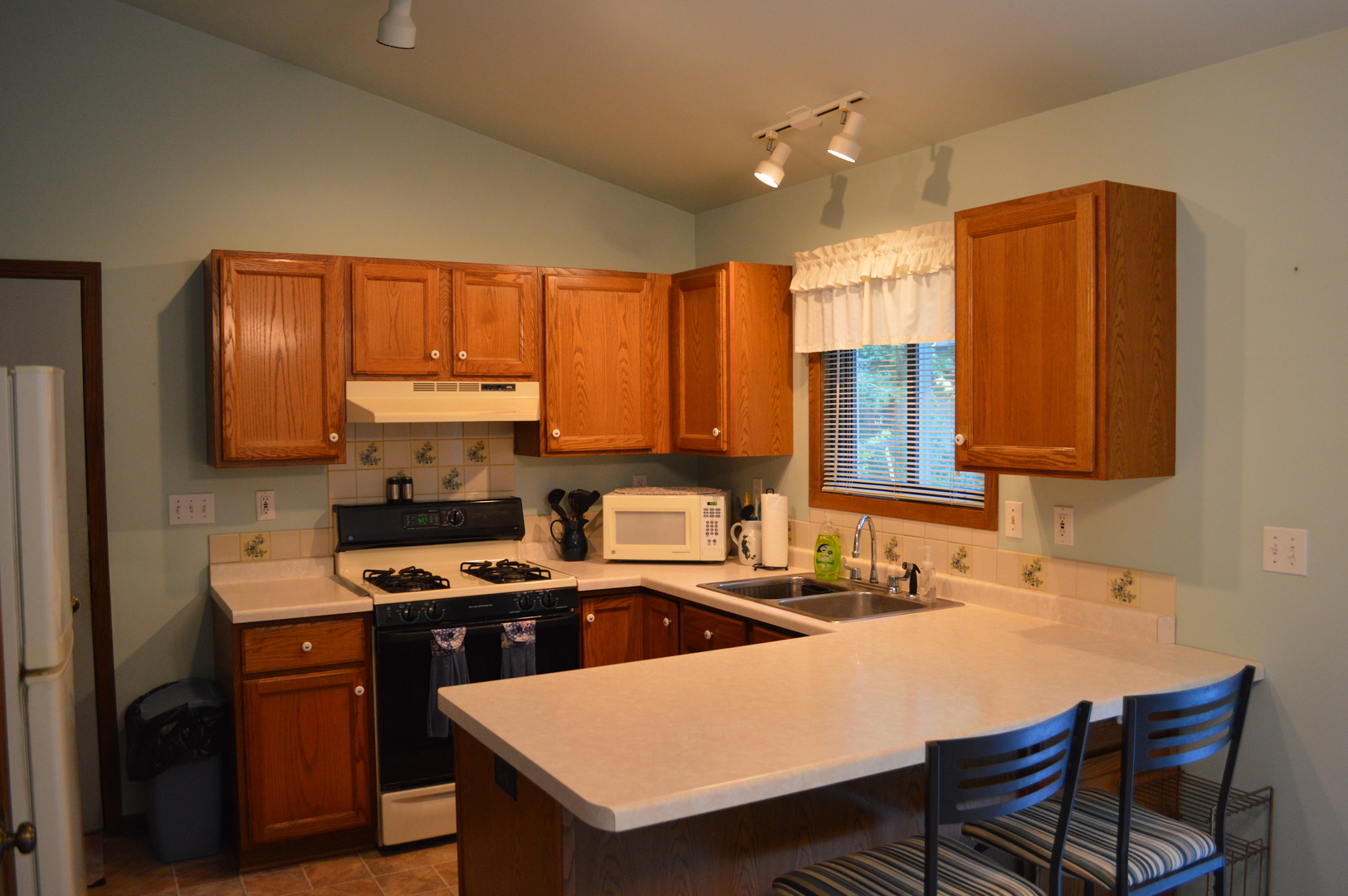 435 Public Street Property Photo 6