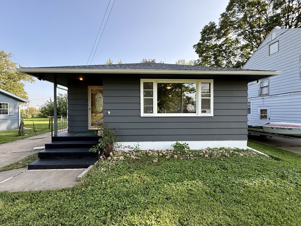 1525 27th Avenue Property Photo 1