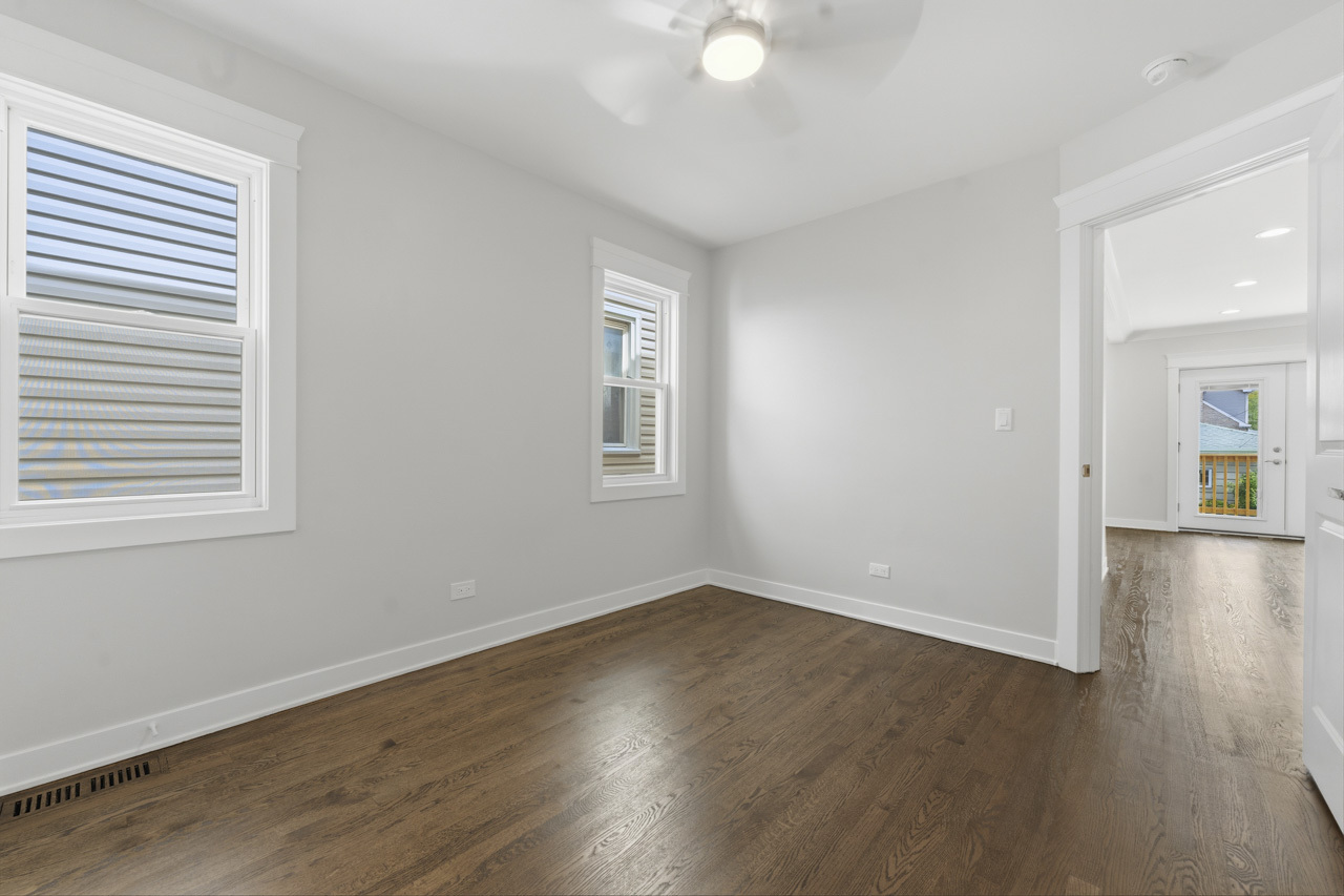 4903 N Moody Avenue Property Photo 22