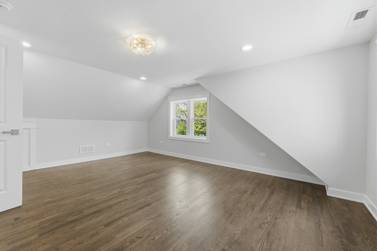 4903 N Moody Avenue Property Photo 25