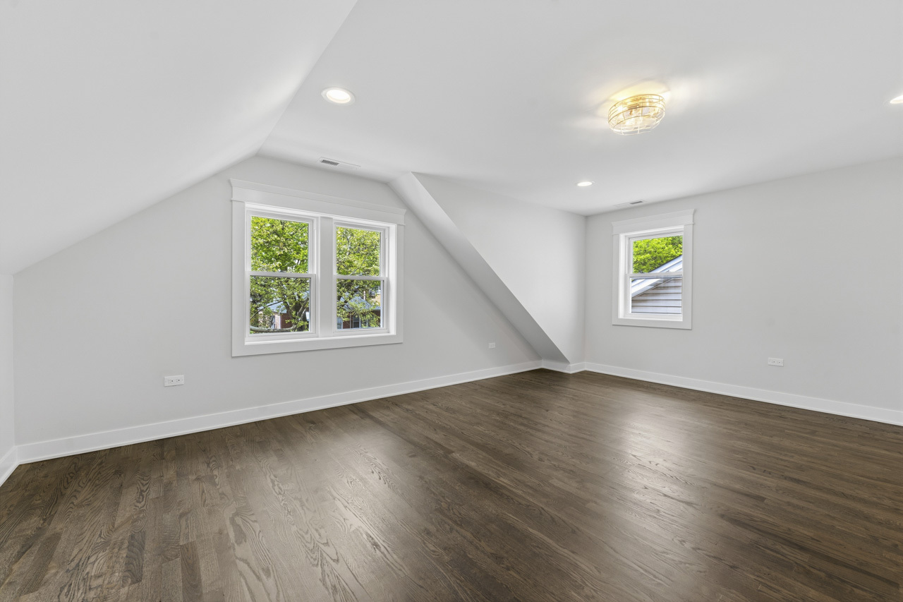4903 N Moody Avenue Property Photo 27