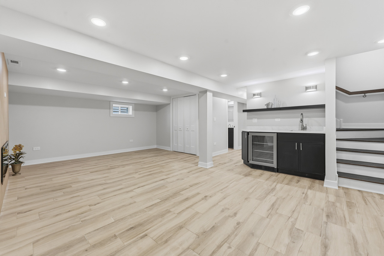4903 N Moody Avenue Property Photo 32