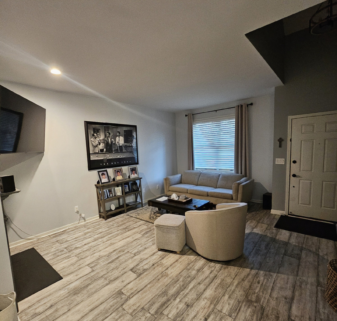 806 Derby Course Property Photo 3