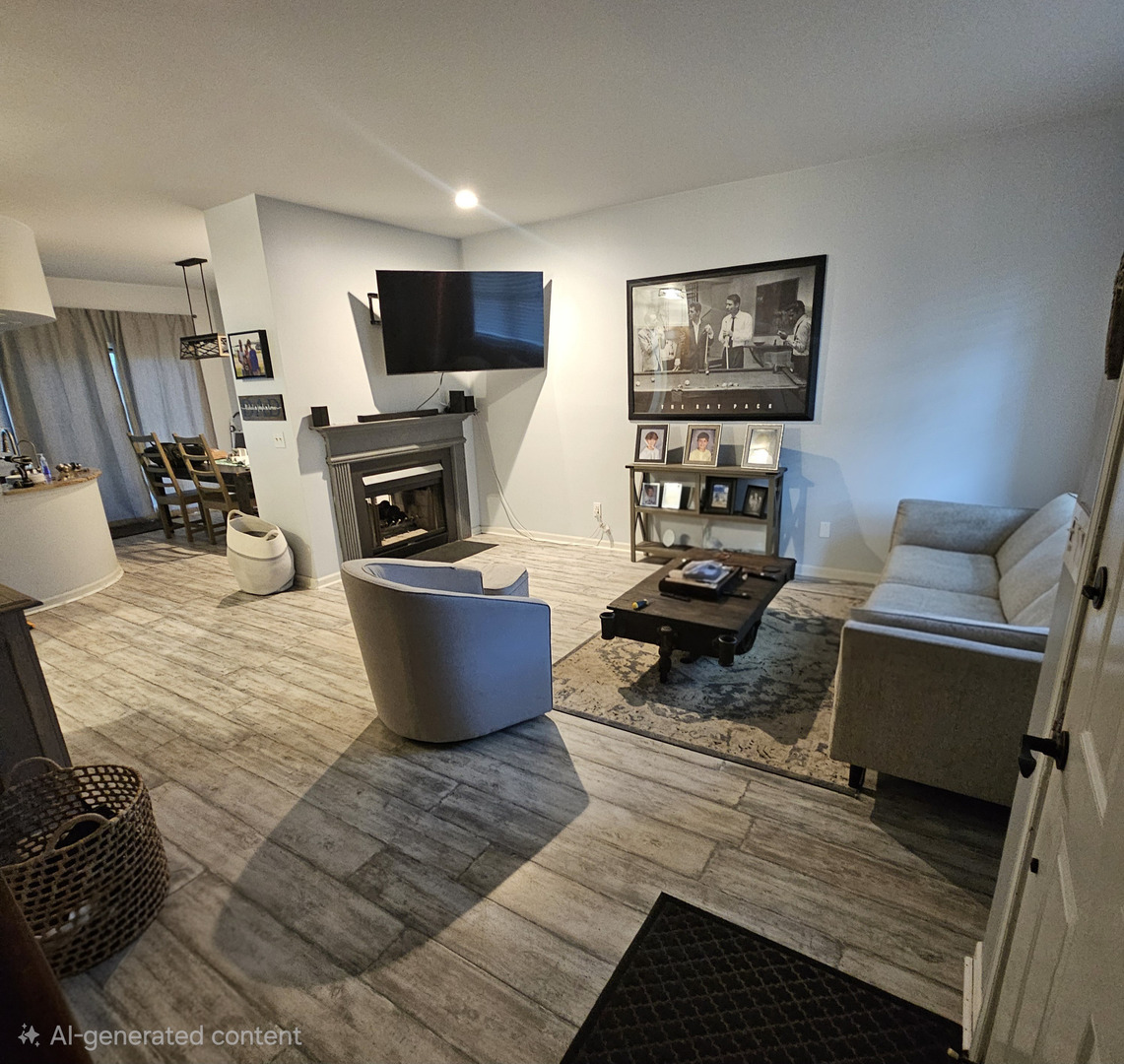 806 Derby Course Property Photo 4