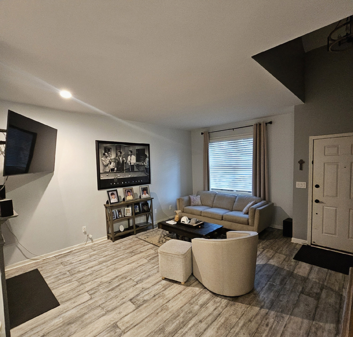 806 Derby Course Property Photo 6