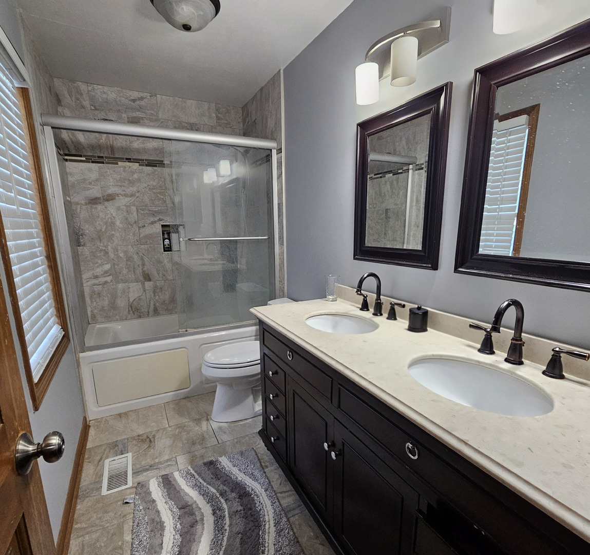 806 Derby Course Property Photo 24