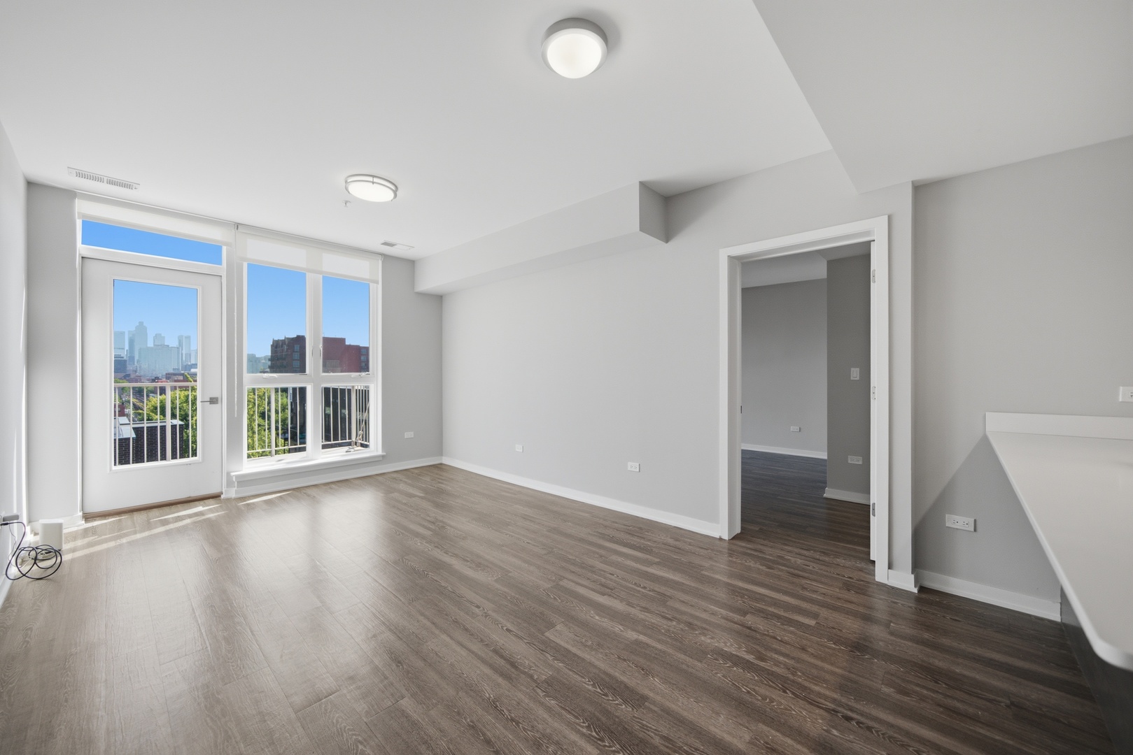 1552 N North Park Avenue 704 Property Photo 2