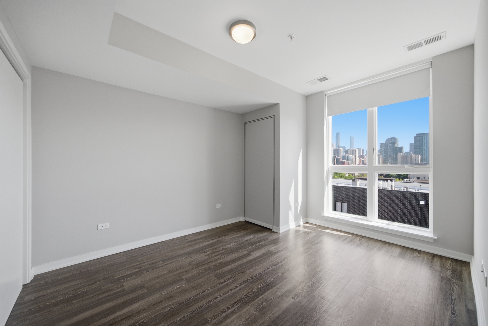 1552 N North Park Avenue 704 Property Photo 10