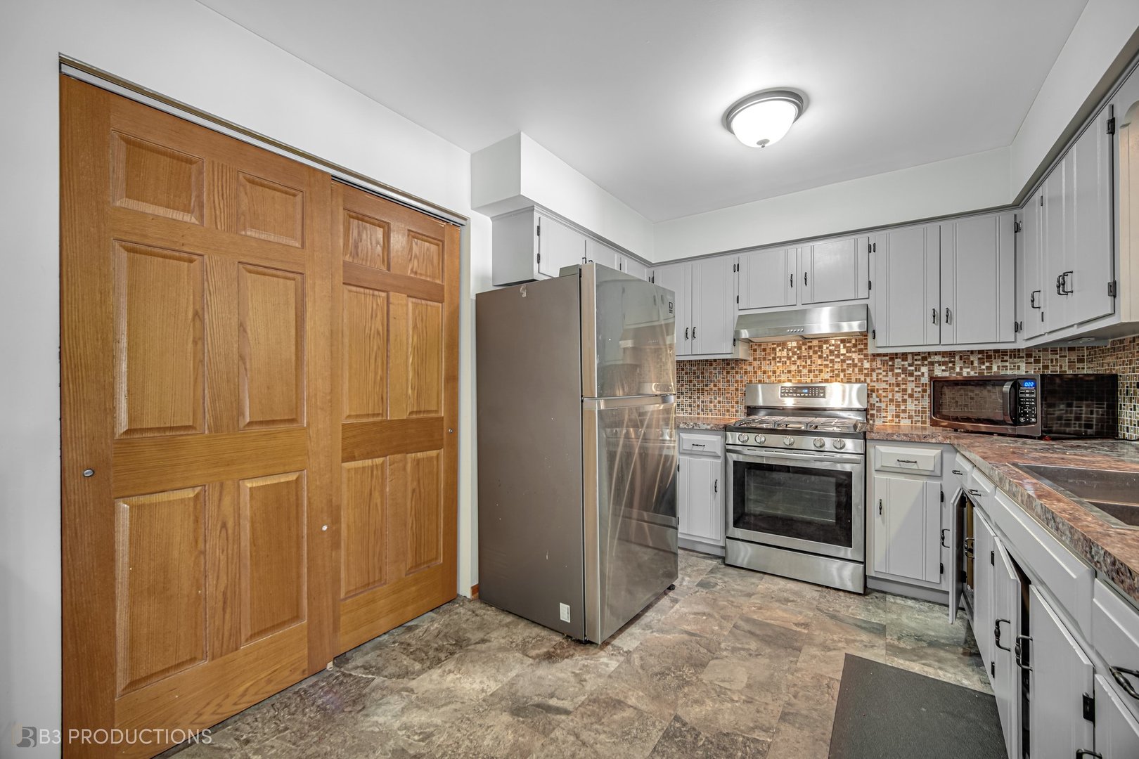 3207 Longford Drive Property Photo 7