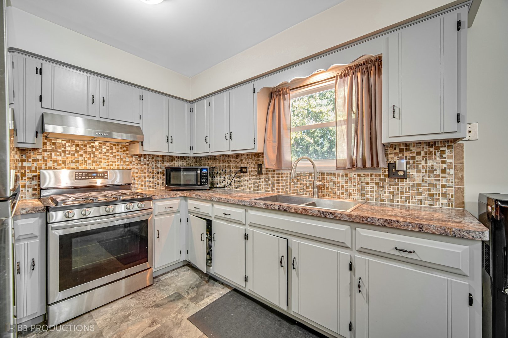 3207 Longford Drive Property Photo 12