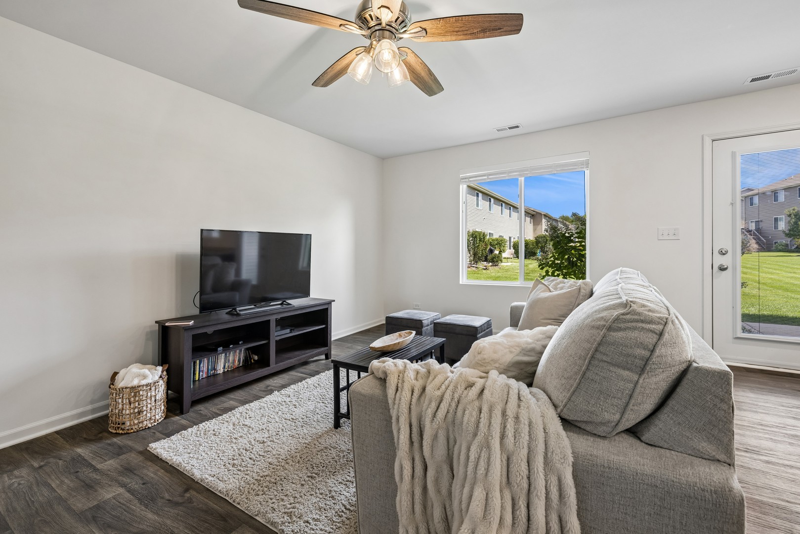 1169 Amber Drive Property Photo 4