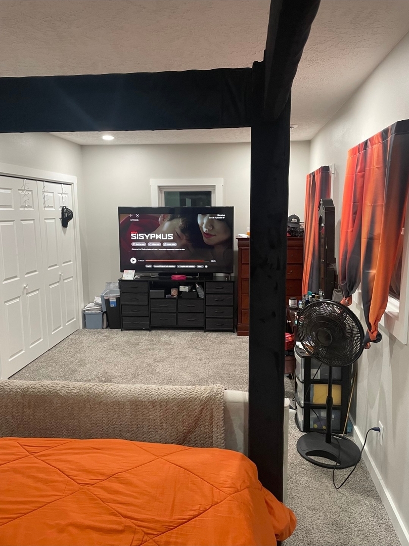 706 John Street Property Photo 4