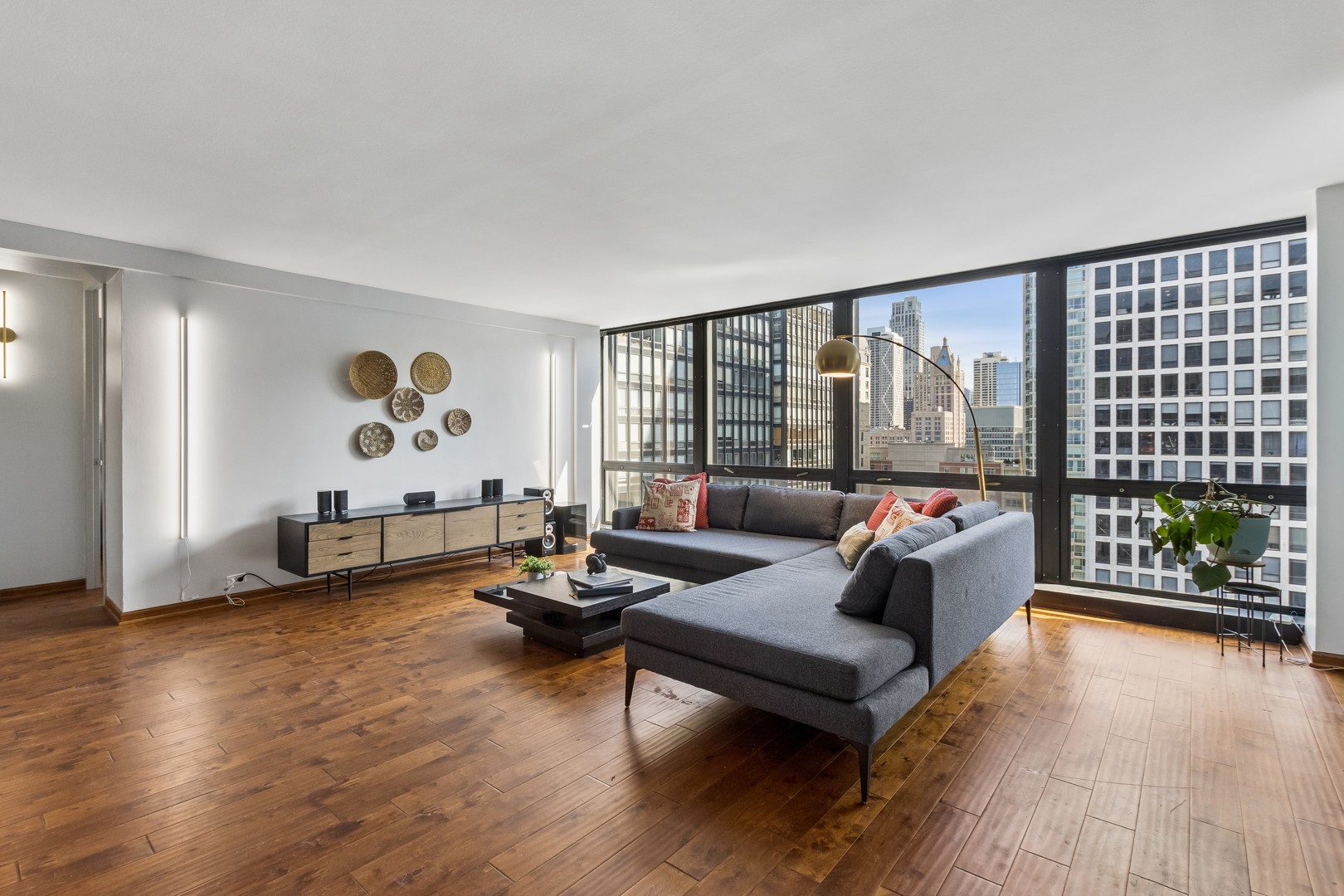 900 N Lake Shore Drive 2308 Property Photo 3