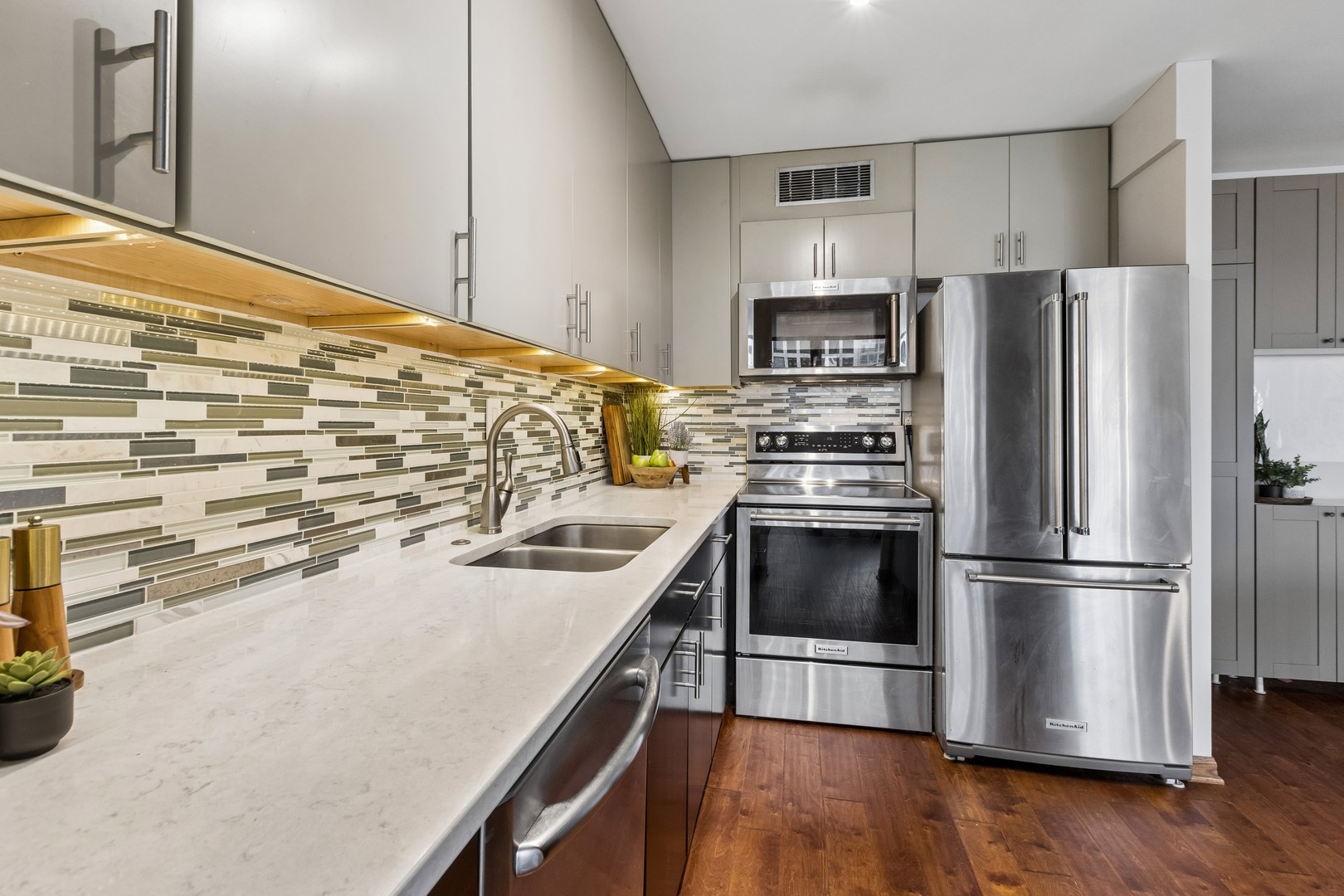 900 N Lake Shore Drive 2308 Property Photo 13