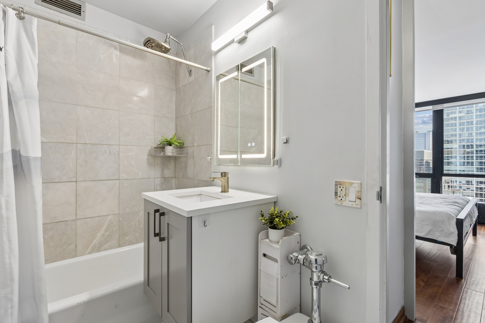 900 N Lake Shore Drive 2308 Property Photo 17