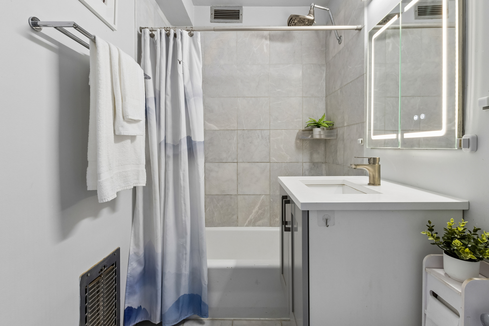 900 N Lake Shore Drive 2308 Property Photo 18
