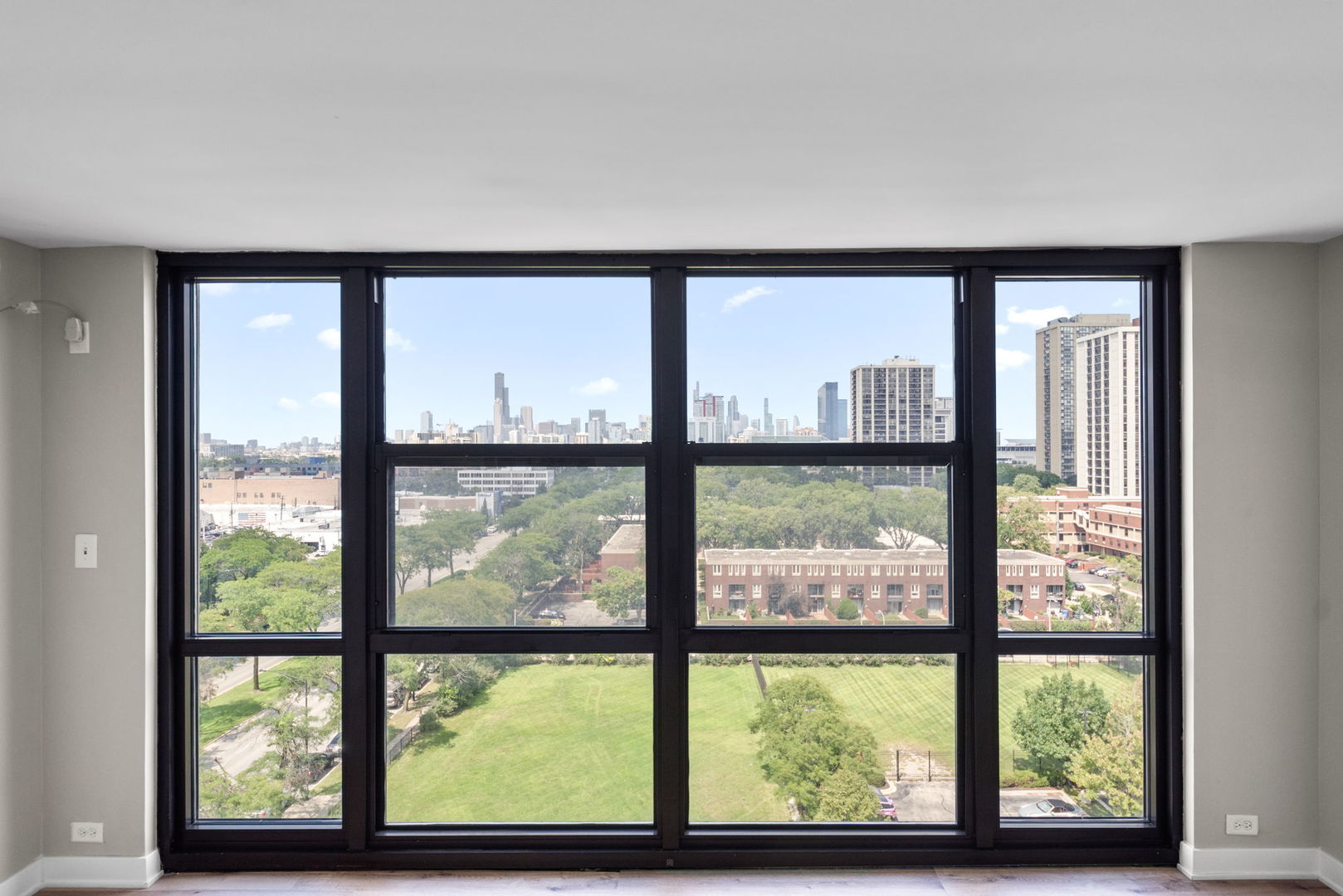2901 S Michigan Avenue 808-809 Property Photo 6