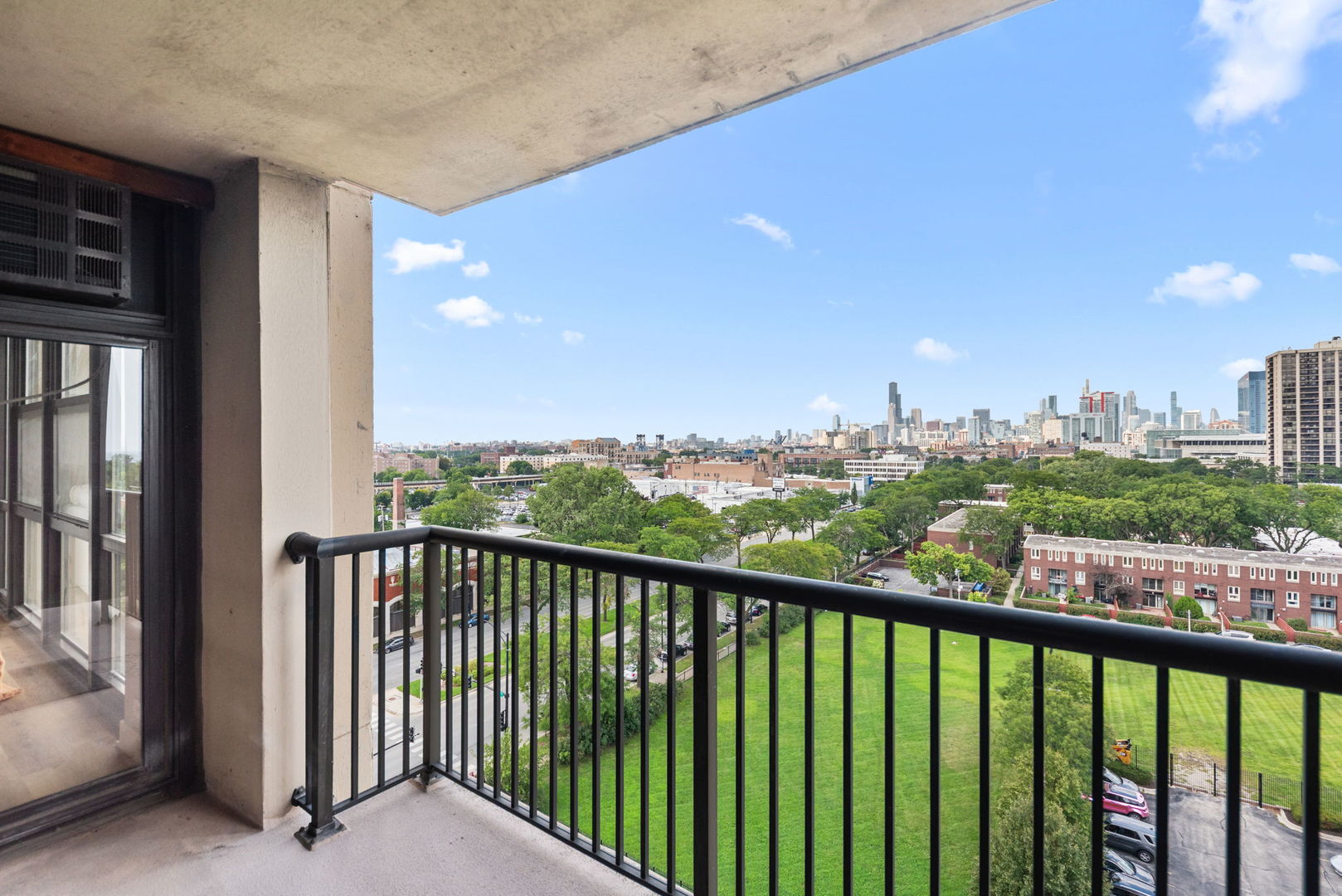 2901 S Michigan Avenue 808-809 Property Photo 11