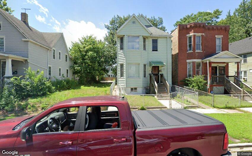 11840 S Lowe Avenue Property Photo 1
