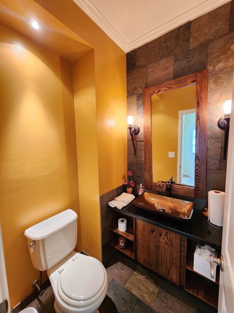 17777 W Braewick Road Property Photo 17