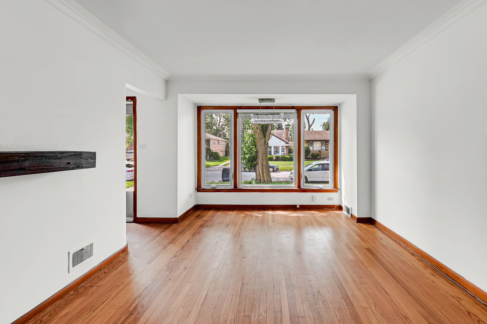 2840 W 98th Street Property Photo 4