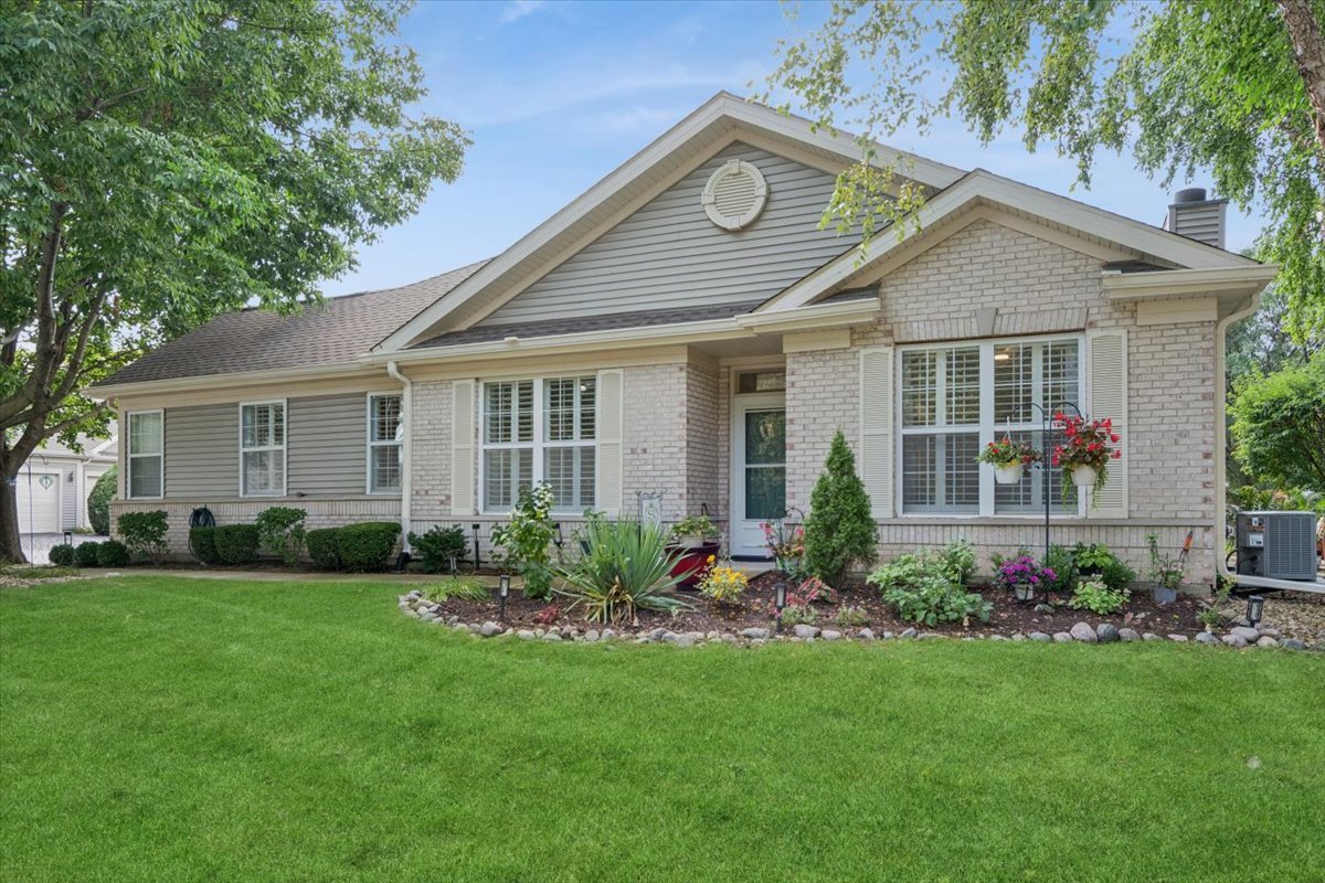 20865 W Chinaberry Court Property Photo 1
