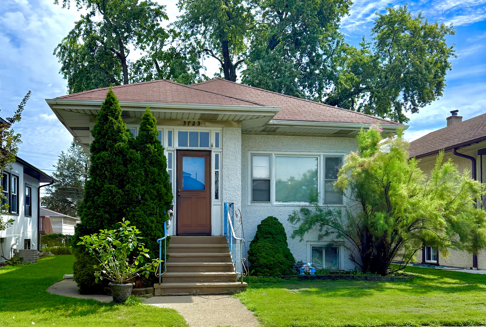 3723 Clinton Avenue Property Photo 1
