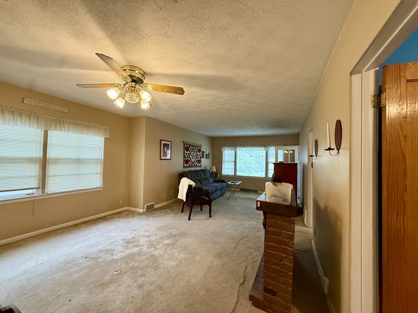 3723 Clinton Avenue Property Photo 6