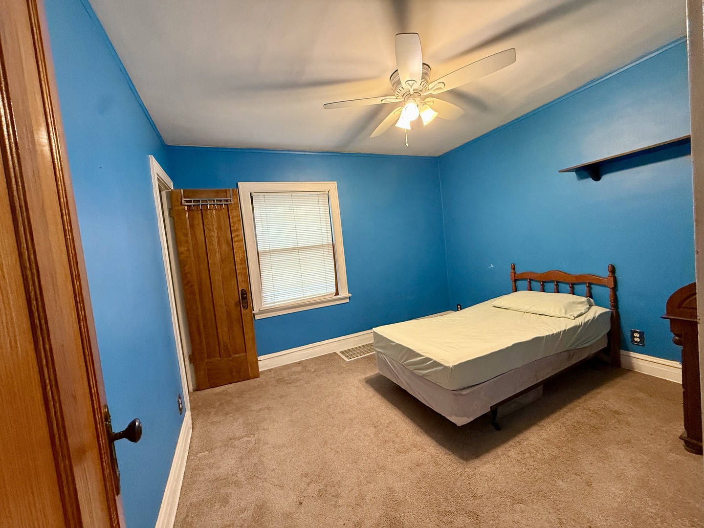 3723 Clinton Avenue Property Photo 7