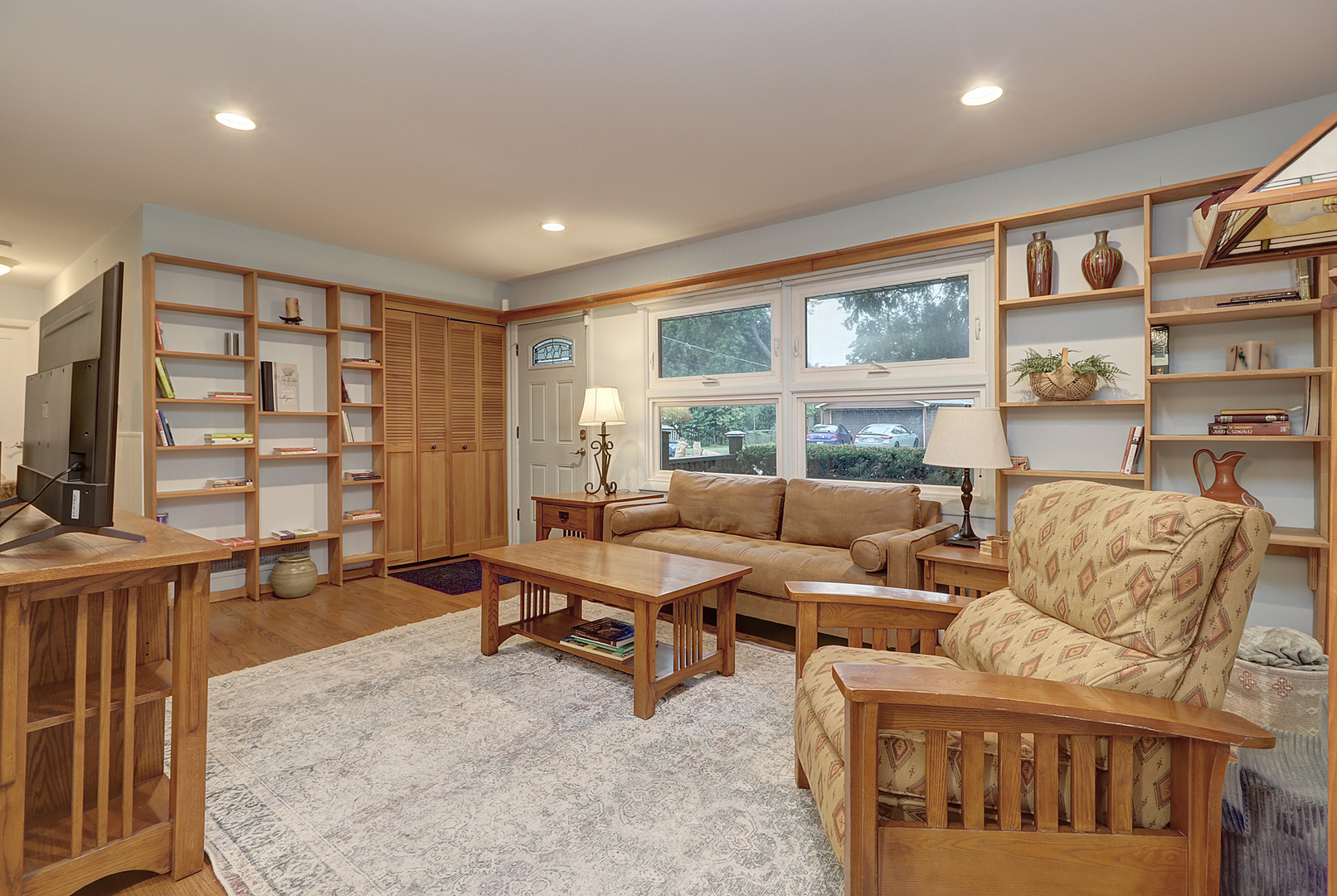 520 S Beverly Street Property Photo 4