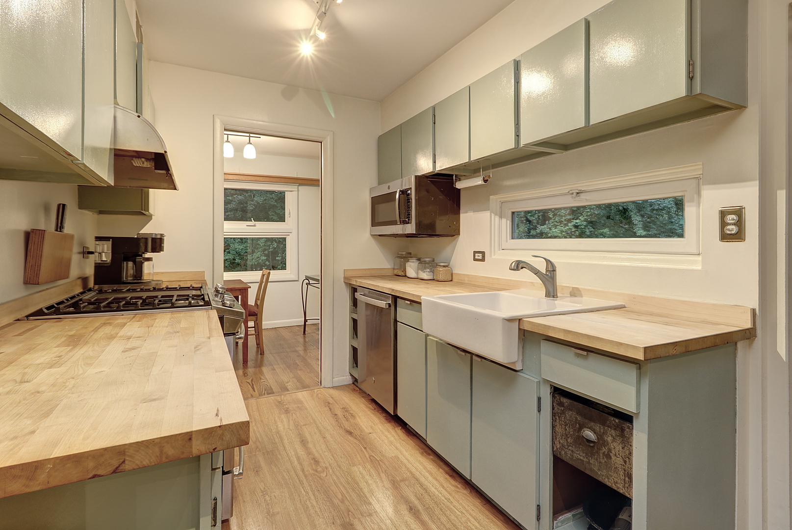 520 S Beverly Street Property Photo 7