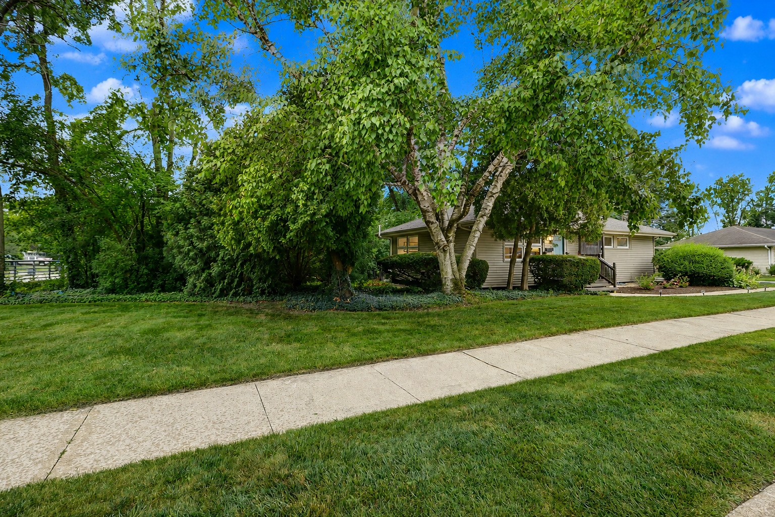 520 S Beverly Street Property Photo 16