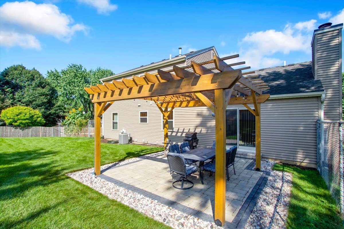 130 Lewis Court Property Photo 37