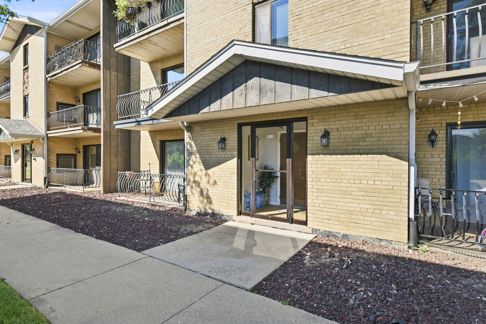 5746 106th Street 1d Property Photo 27