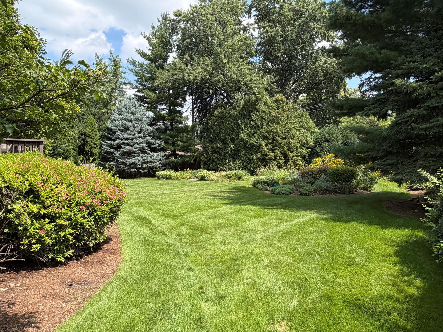 647 N Wilke Road Property Photo 16
