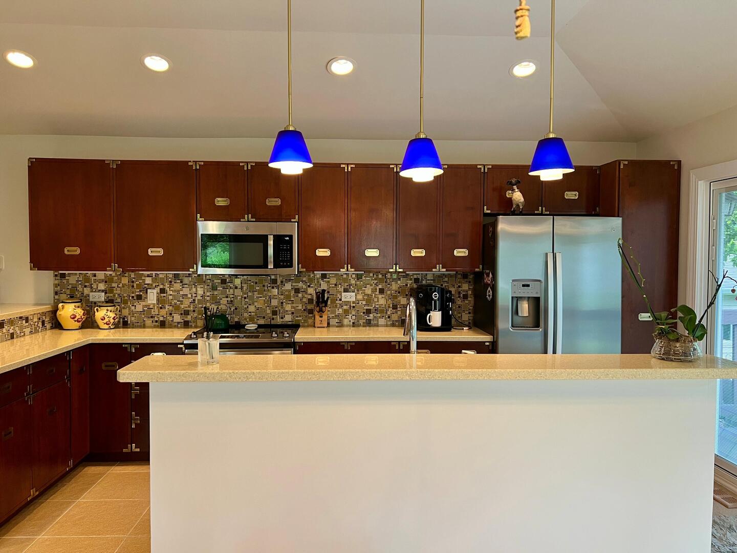 647 N Wilke Road Property Photo 20
