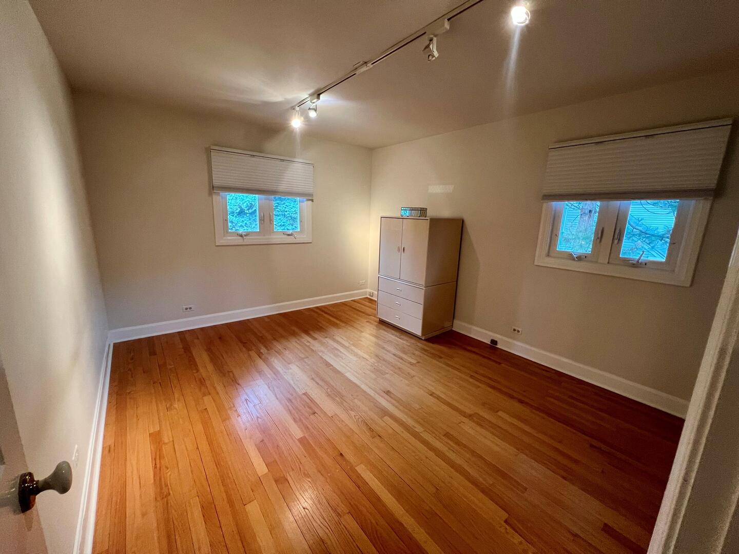 647 N Wilke Road Property Photo 24