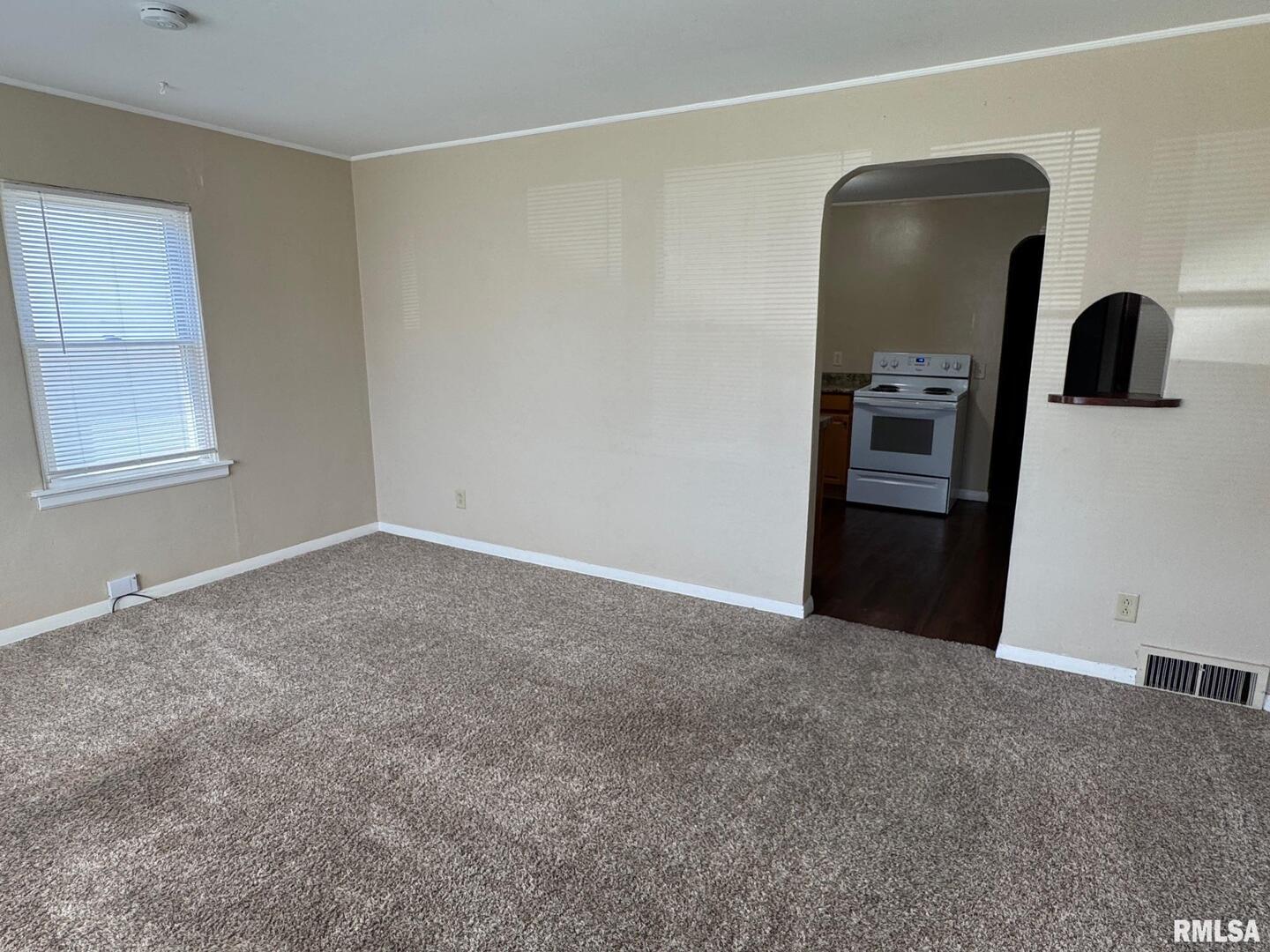 1736 Davie Street Property Photo 3