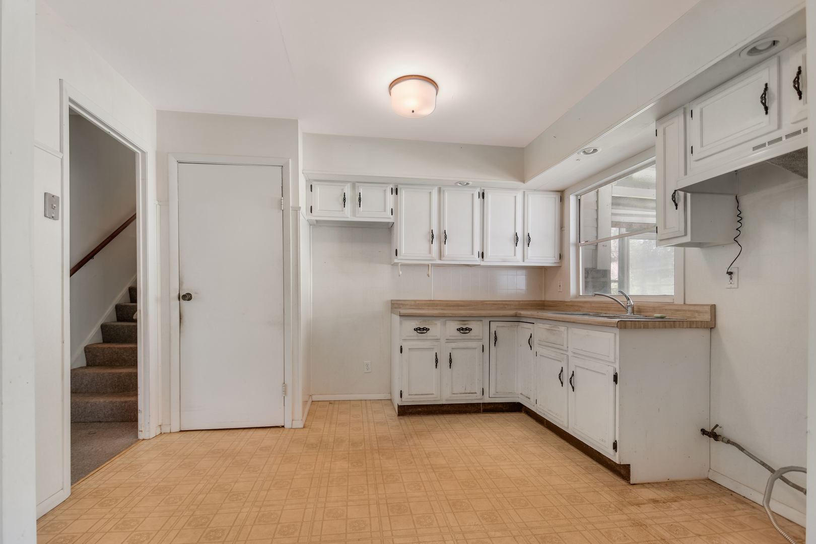 1755 Reichert Avenue Property Photo 6