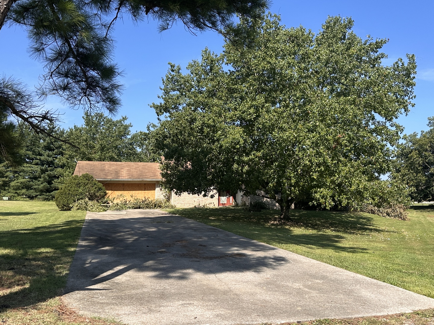 6586 Roberts Road Property Photo 1