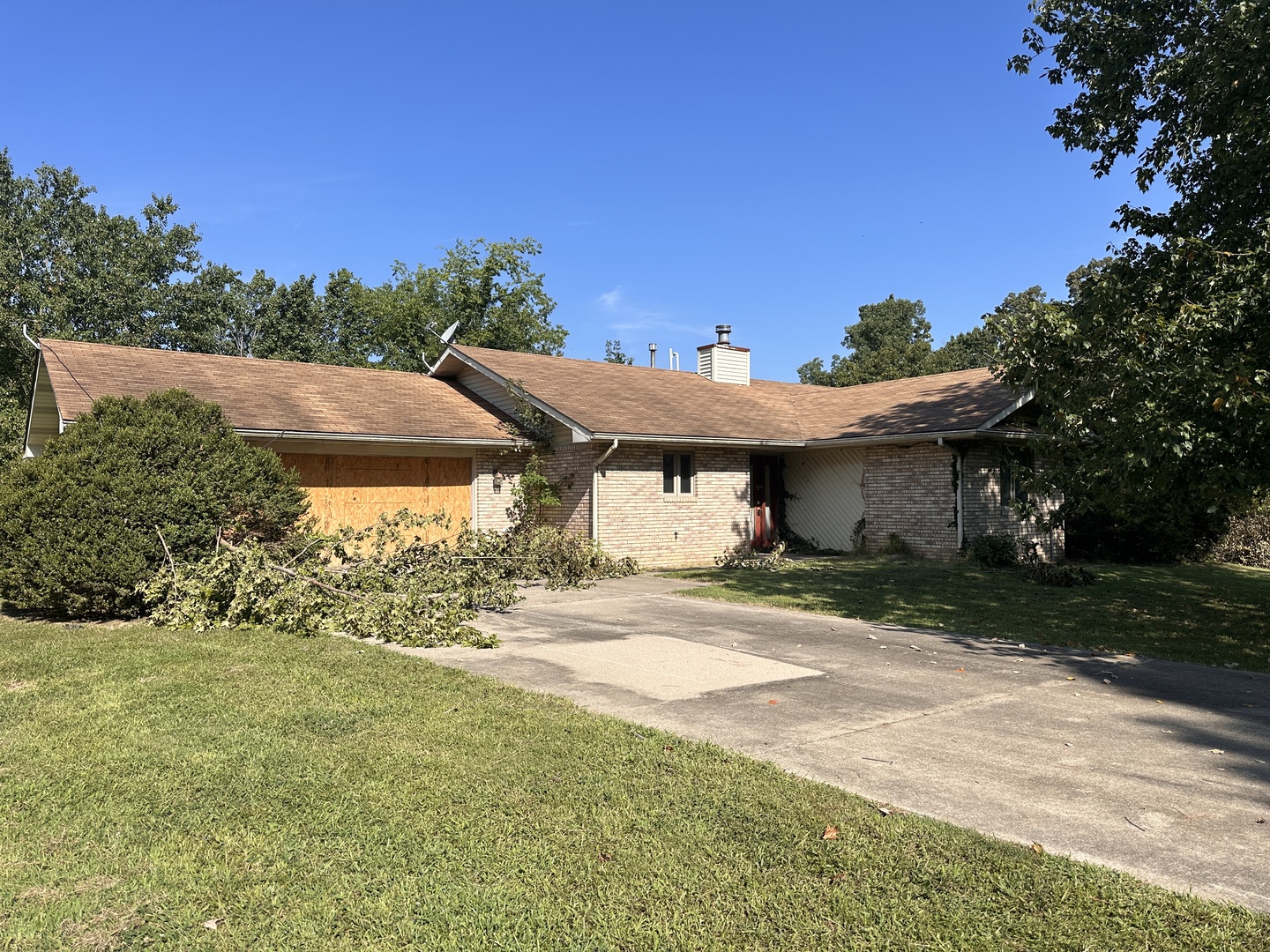 6586 Roberts Road Property Photo 2