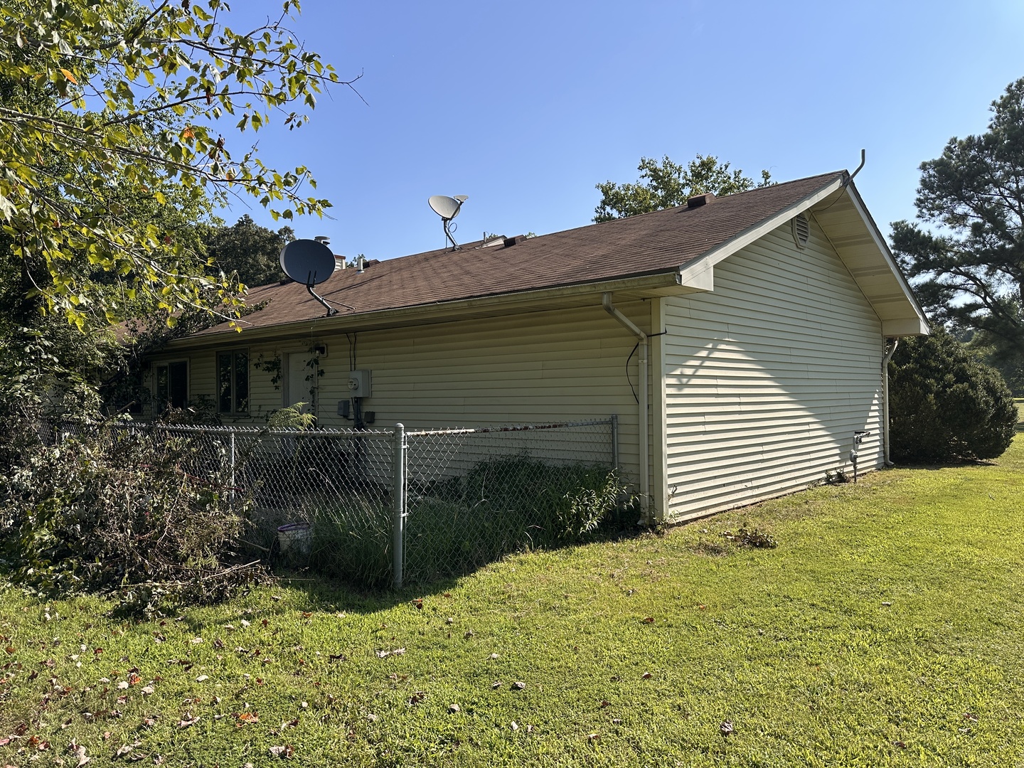 6586 Roberts Road Property Photo 6