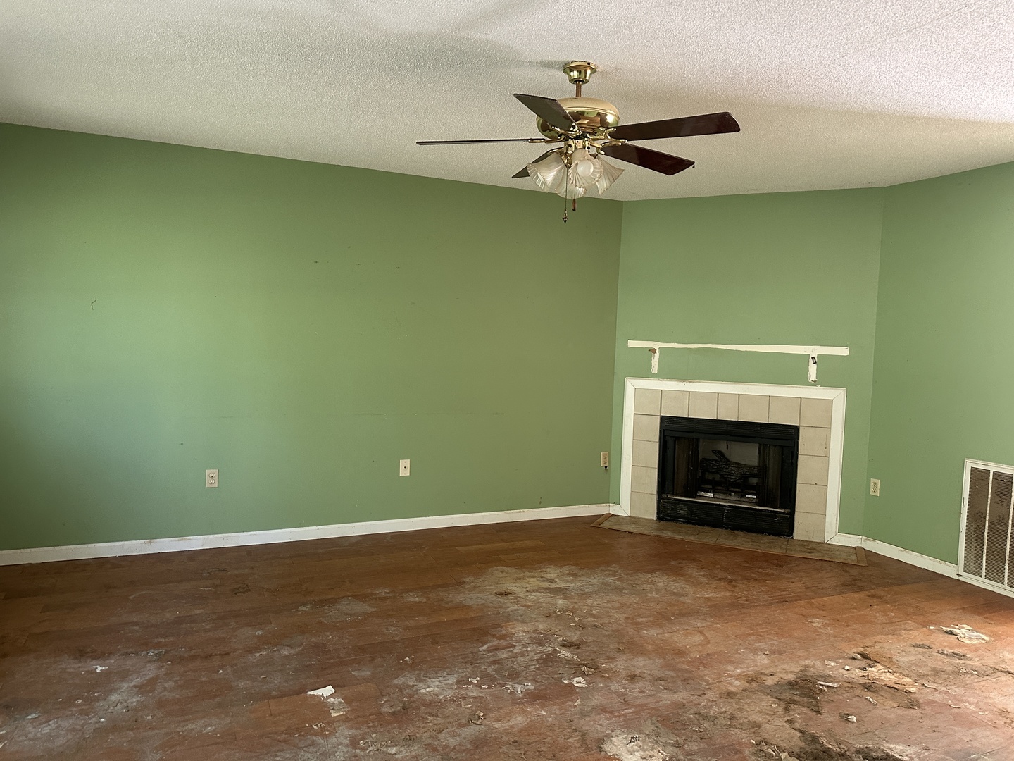 6586 Roberts Road Property Photo 8