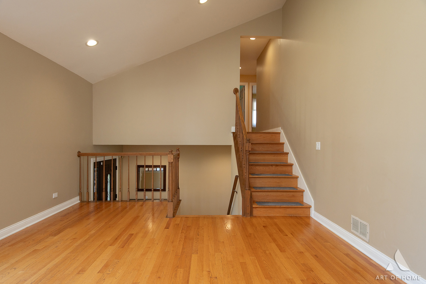 735 Yorkshire Lane Property Photo 19
