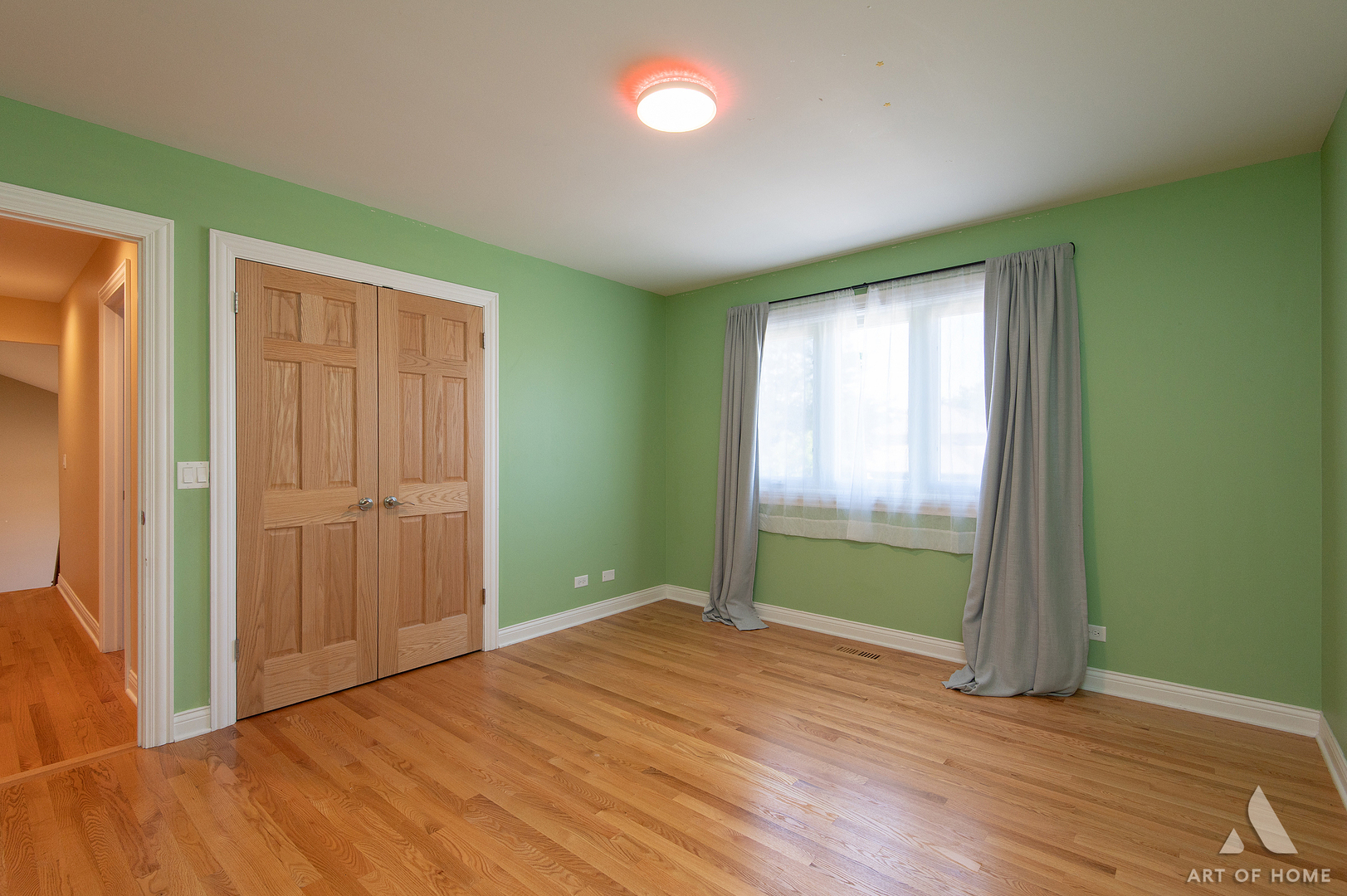 735 Yorkshire Lane Property Photo 23